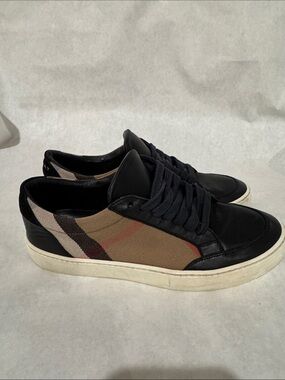 Burberry Black & Tan Check Low-Top Sneakers